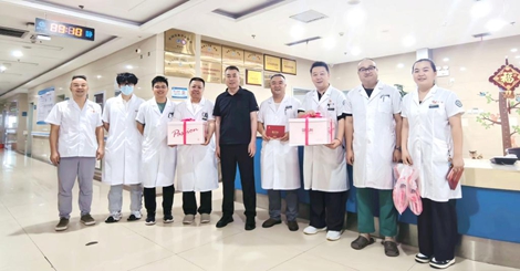 情暖医师节 关怀到一线丨我院开展8·19医师节慰问活动